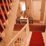 אורחן La Boutique House
