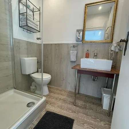 Kro La Boutique House 2*